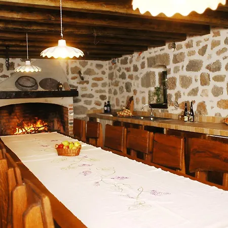 Stone House Varos * Starigrad Paklenica