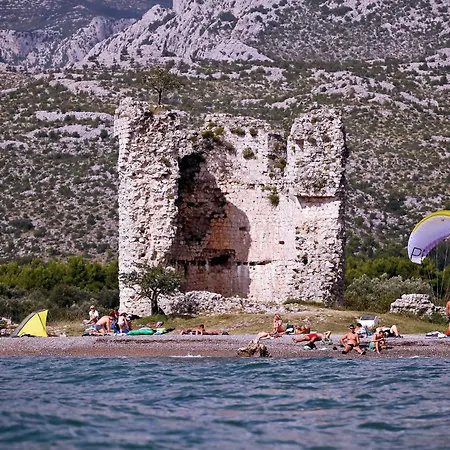 Stone House Varos