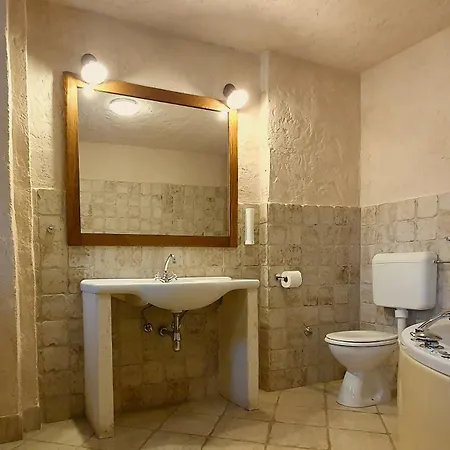 Stone House Varos * Starigrad Paklenica