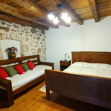 Holiday home Stone House Varos *