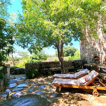 Stone House Varos