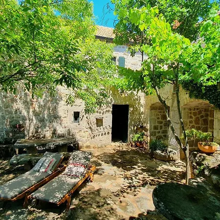 Stone House Varos Holiday home