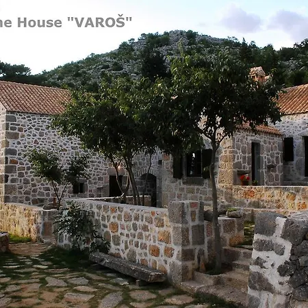 Stone House Varos * Starigrad Paklenica